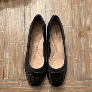 Clarks Women's Black Patent Flats